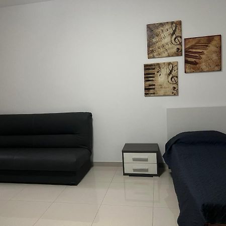 Ferienwohnung Claire'S Court Marsaxlokk Exterior foto