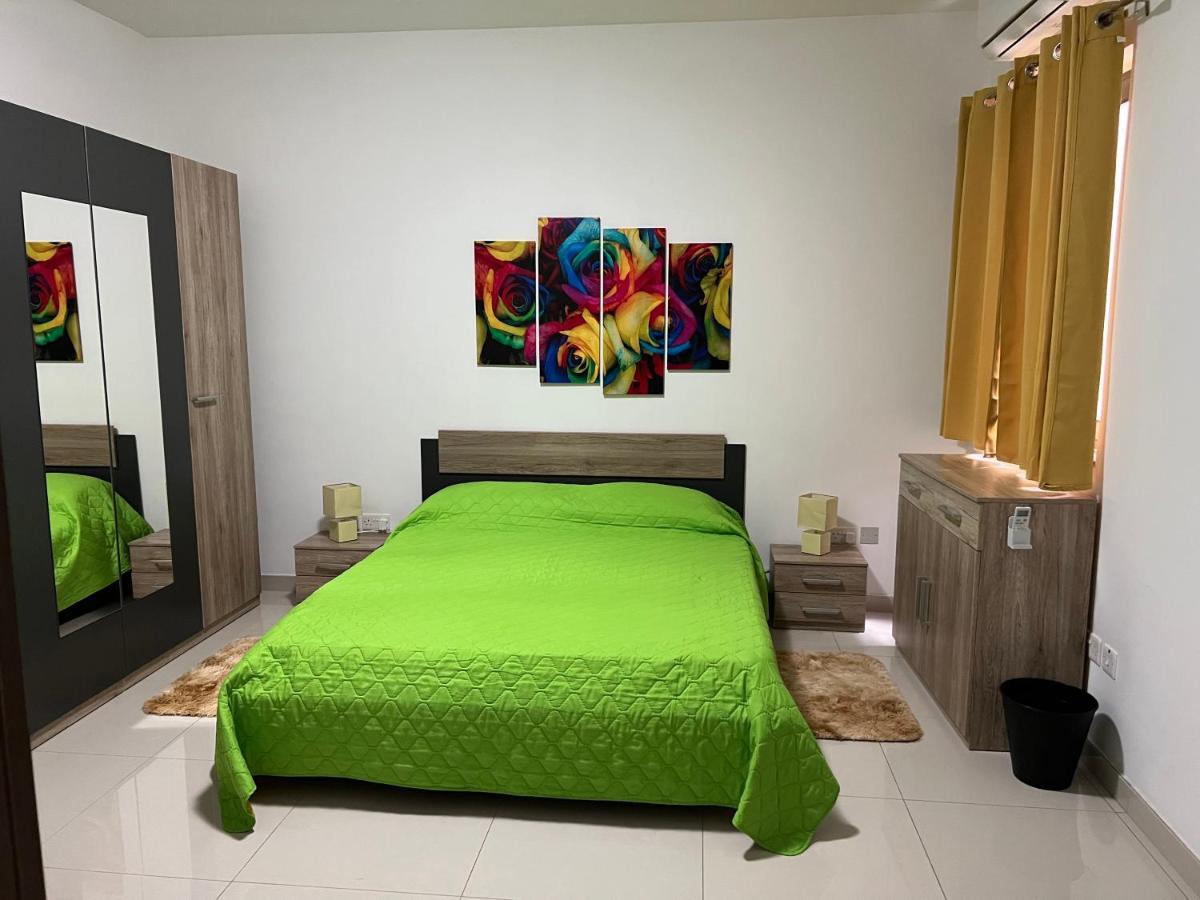 Ferienwohnung Claire'S Court Marsaxlokk Exterior foto