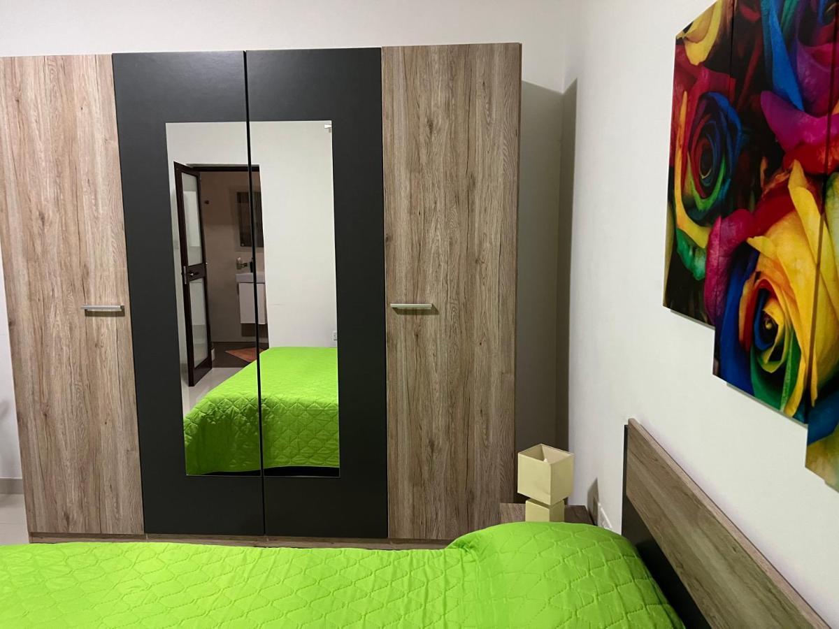 Ferienwohnung Claire'S Court Marsaxlokk Exterior foto