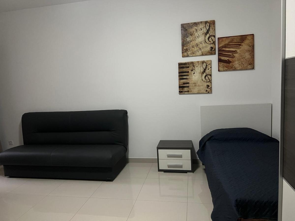 Ferienwohnung Claire'S Court Marsaxlokk Exterior foto