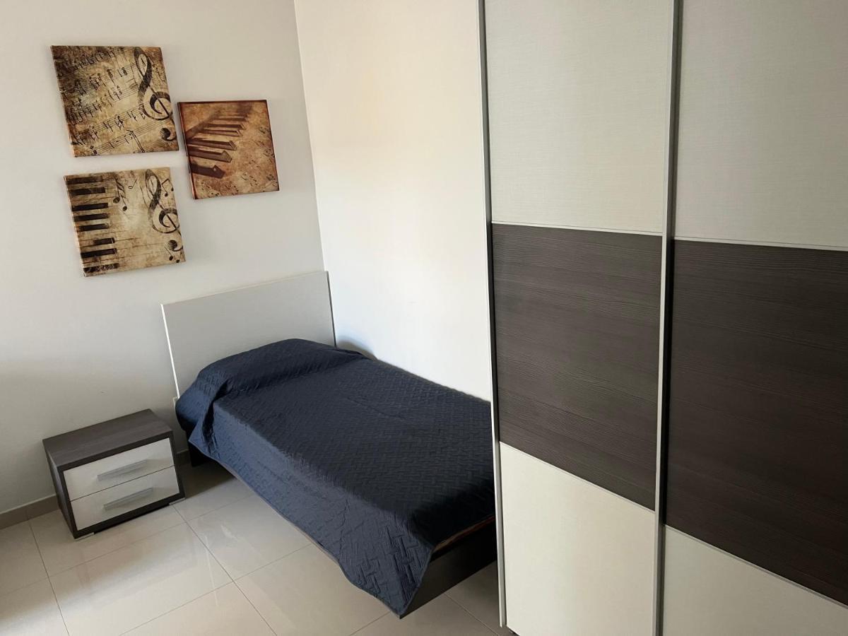 Ferienwohnung Claire'S Court Marsaxlokk Exterior foto