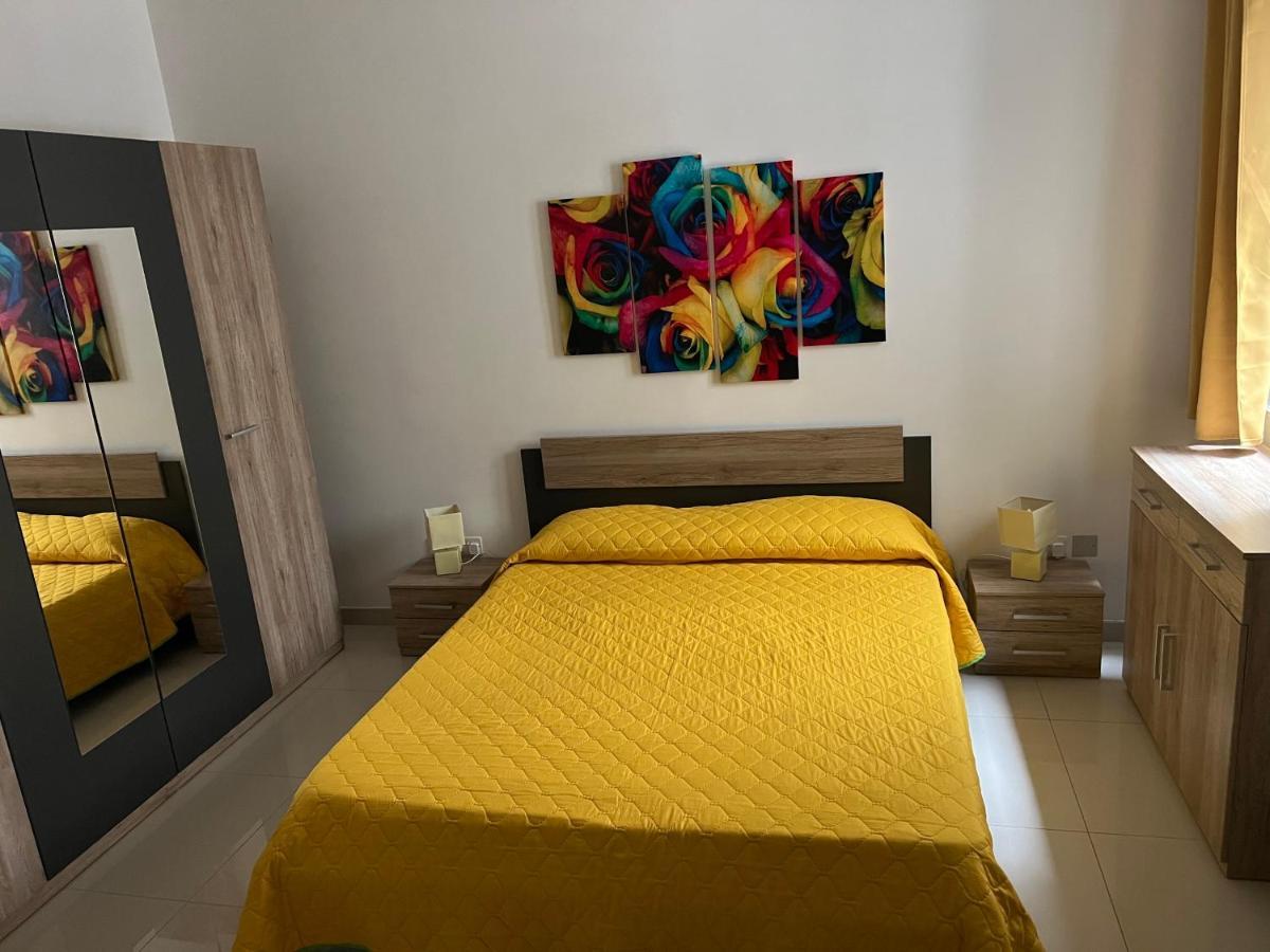 Ferienwohnung Claire'S Court Marsaxlokk Exterior foto